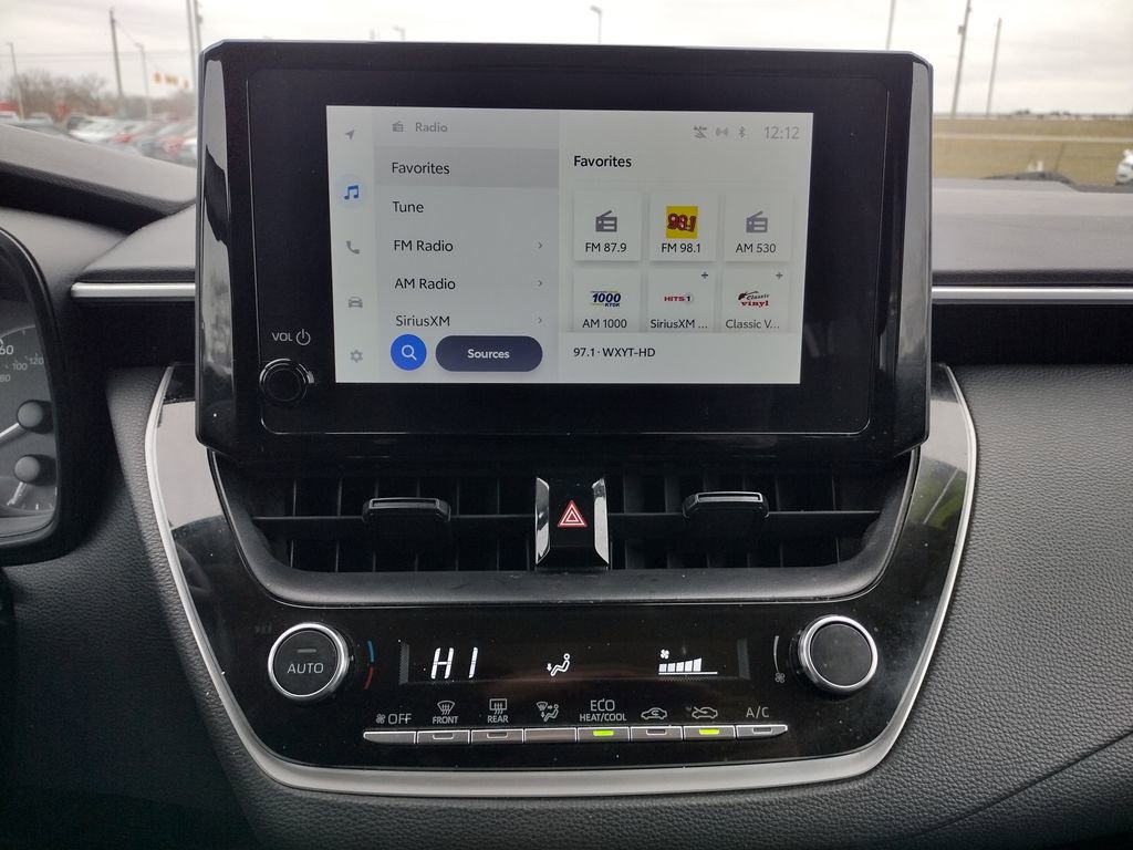 Used 2024 Toyota Corolla LE FWD image 3