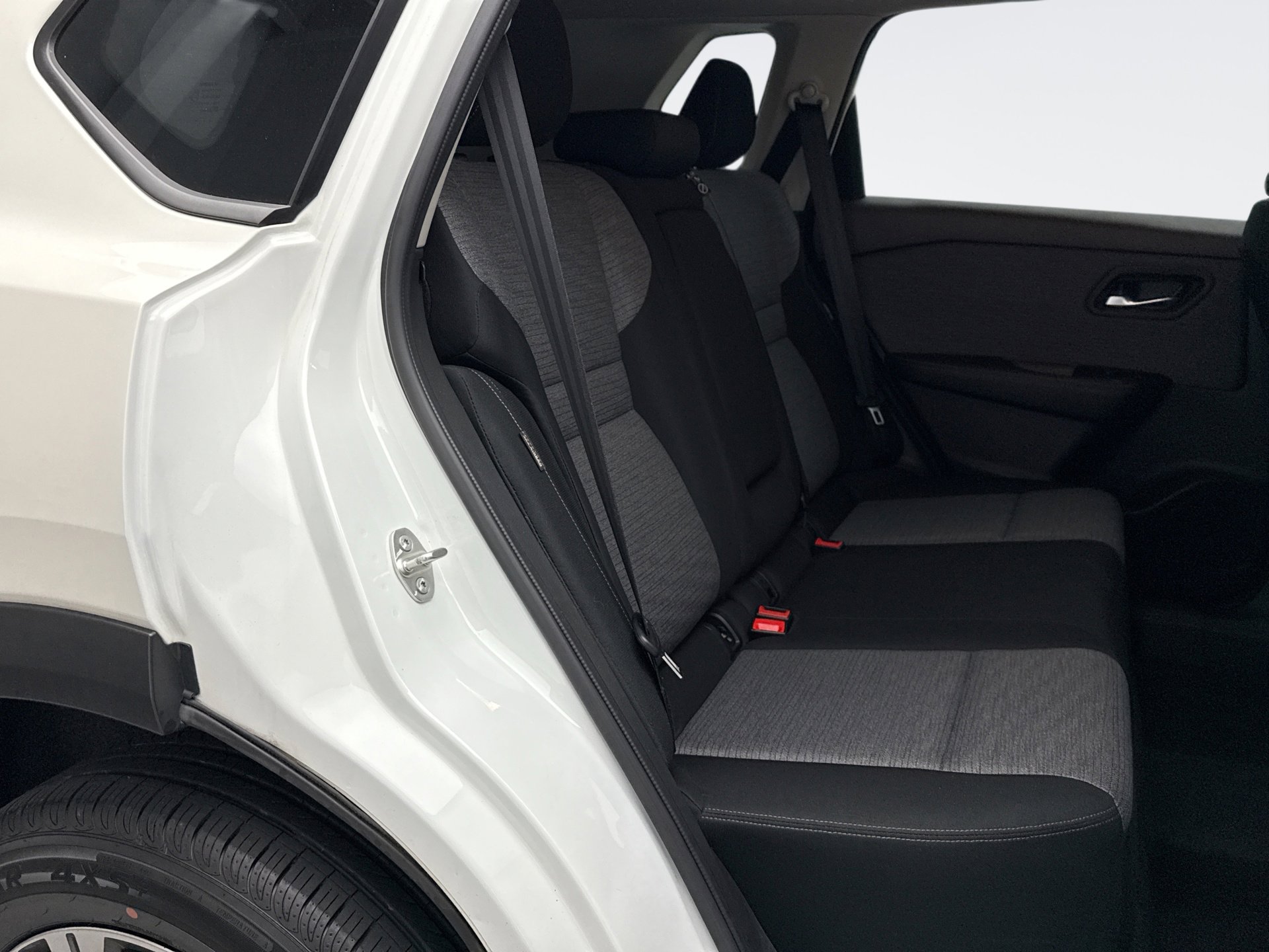 Used 2023 Nissan Rogue SV image 17