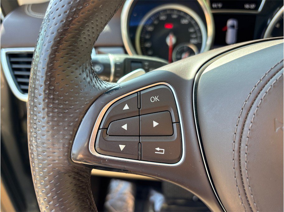 Used 2018 Mercedes-Benz GLS 450 4MATIC image 27