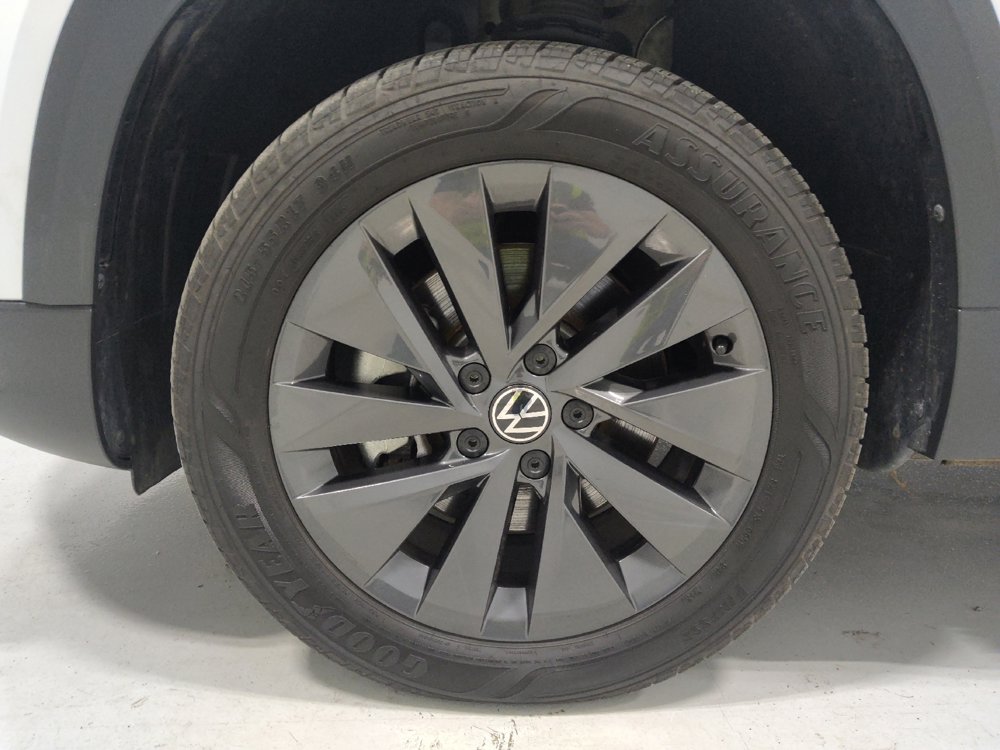 Used 2023 Volkswagen Taos S FWD image 31