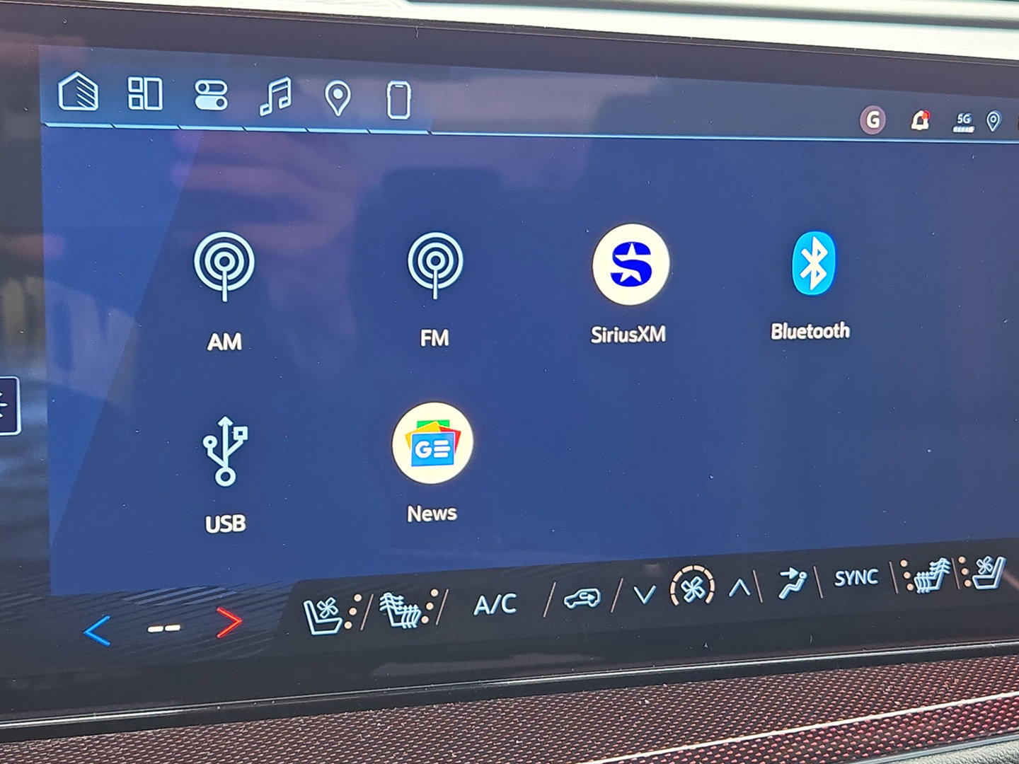 New 2026 Chevrolet Traverse RS w/ LPO, Floor Liner Package image 21