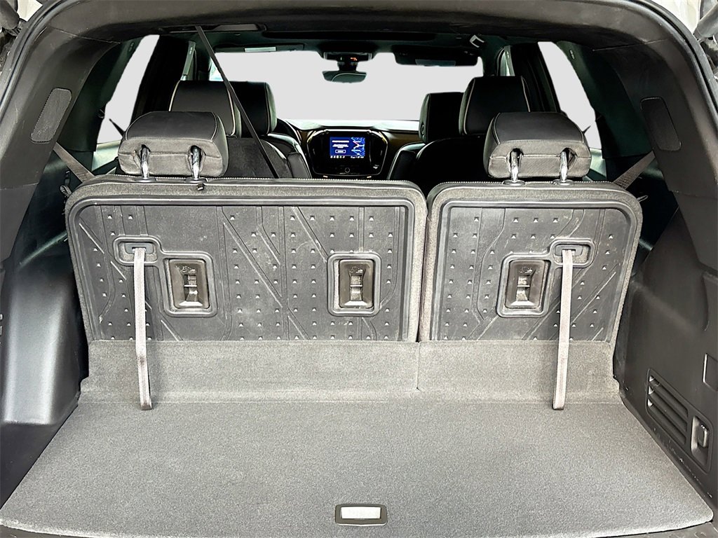 Used 2023 Chevrolet Traverse Premier w/ Redline Edition image 27