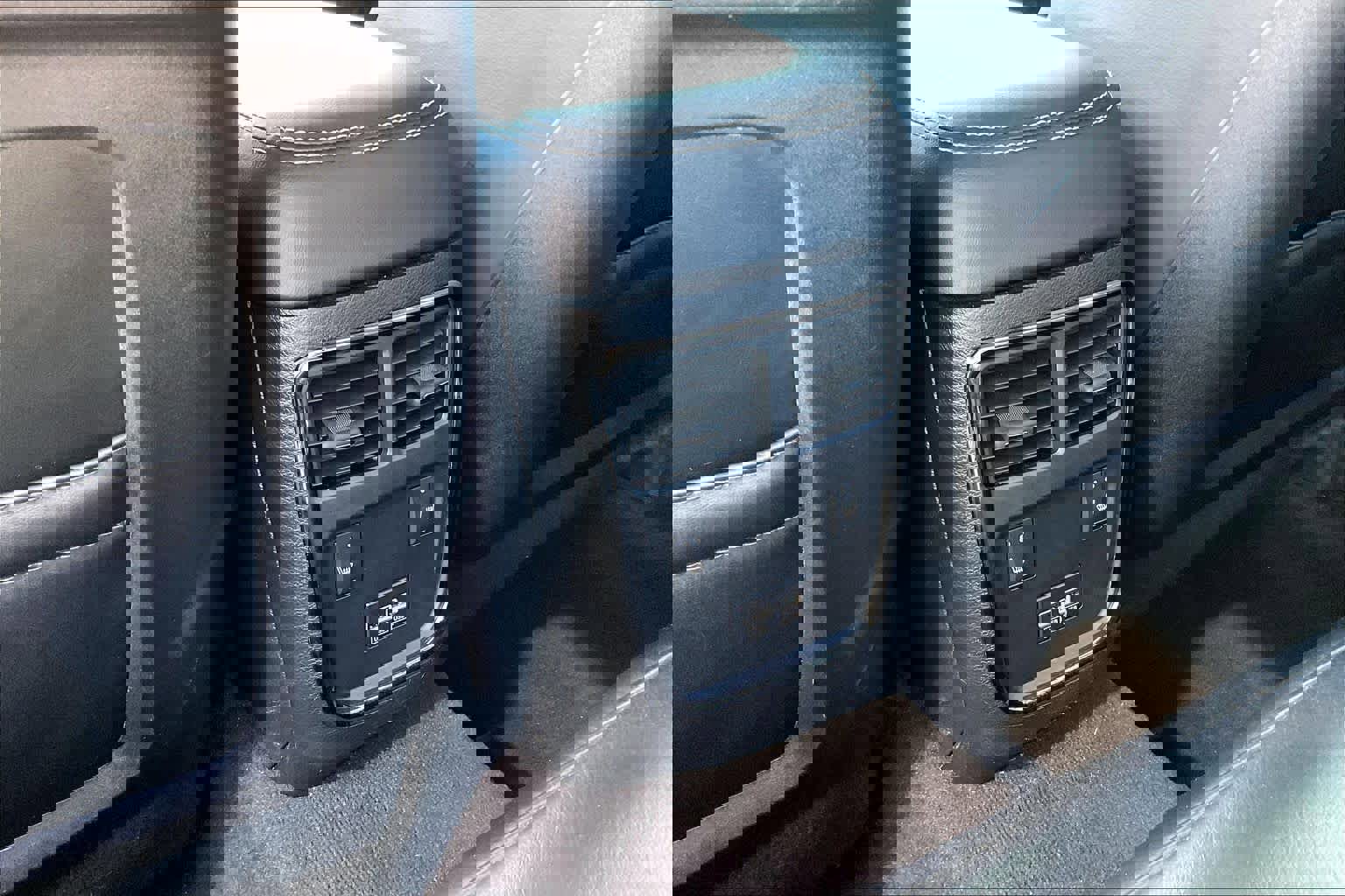 Used 2022 Dodge Charger SRT Hellcat w/ Carbon/Suede Interior Package image 35