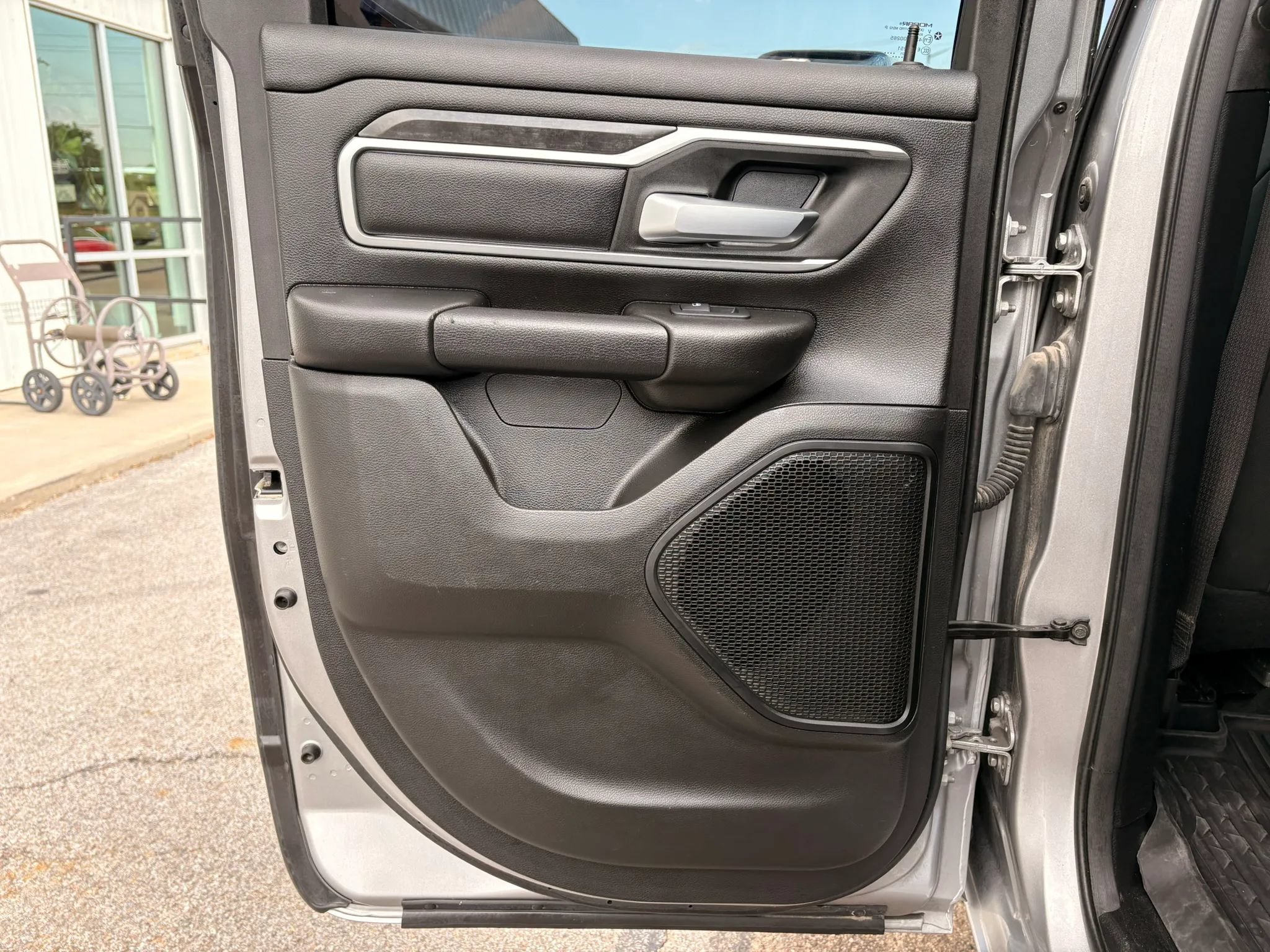 Used 2022 RAM 1500 Big Horn AWD/4WD image 13