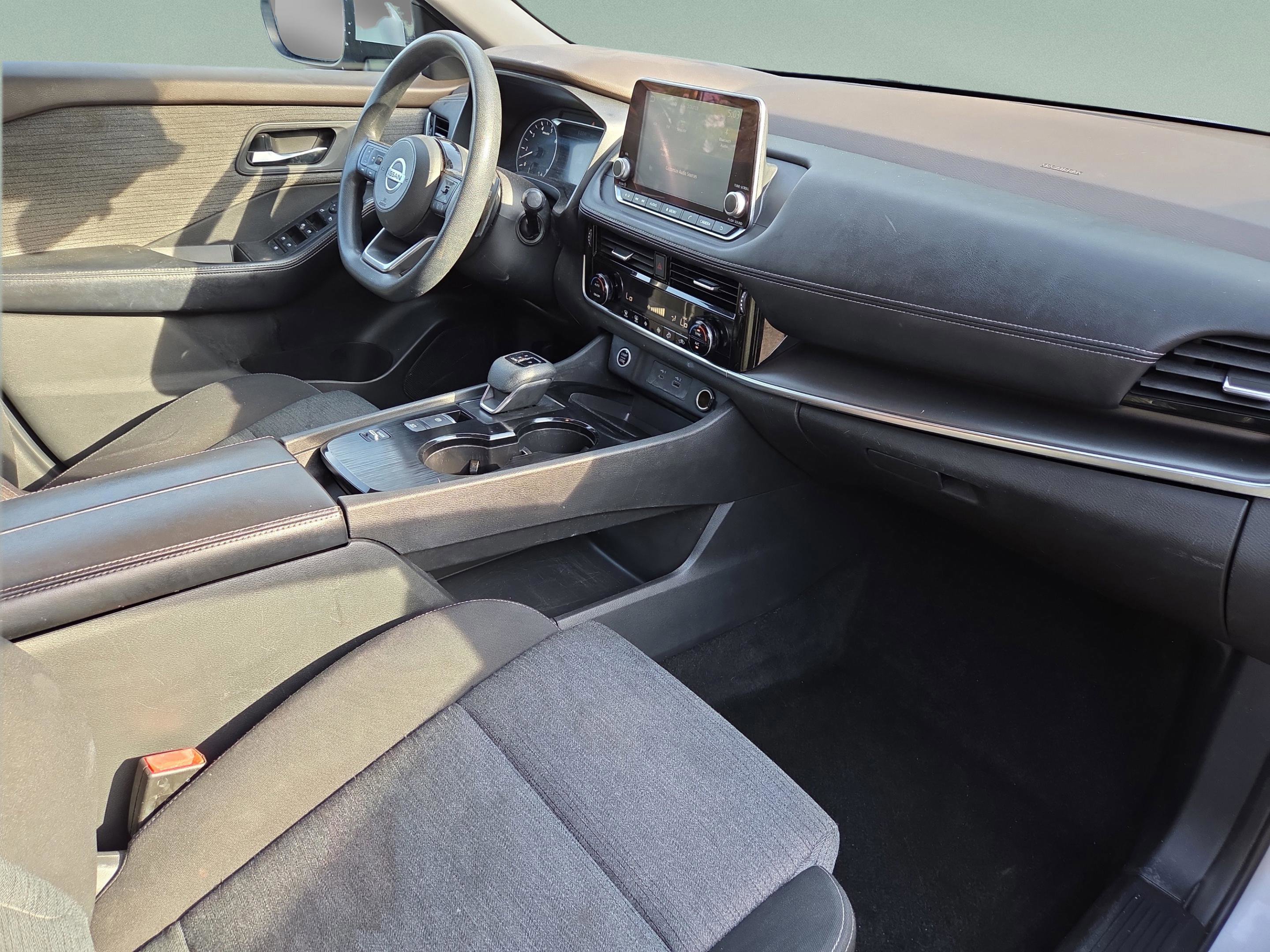 Used 2021 Nissan Rogue SV FWD image 30