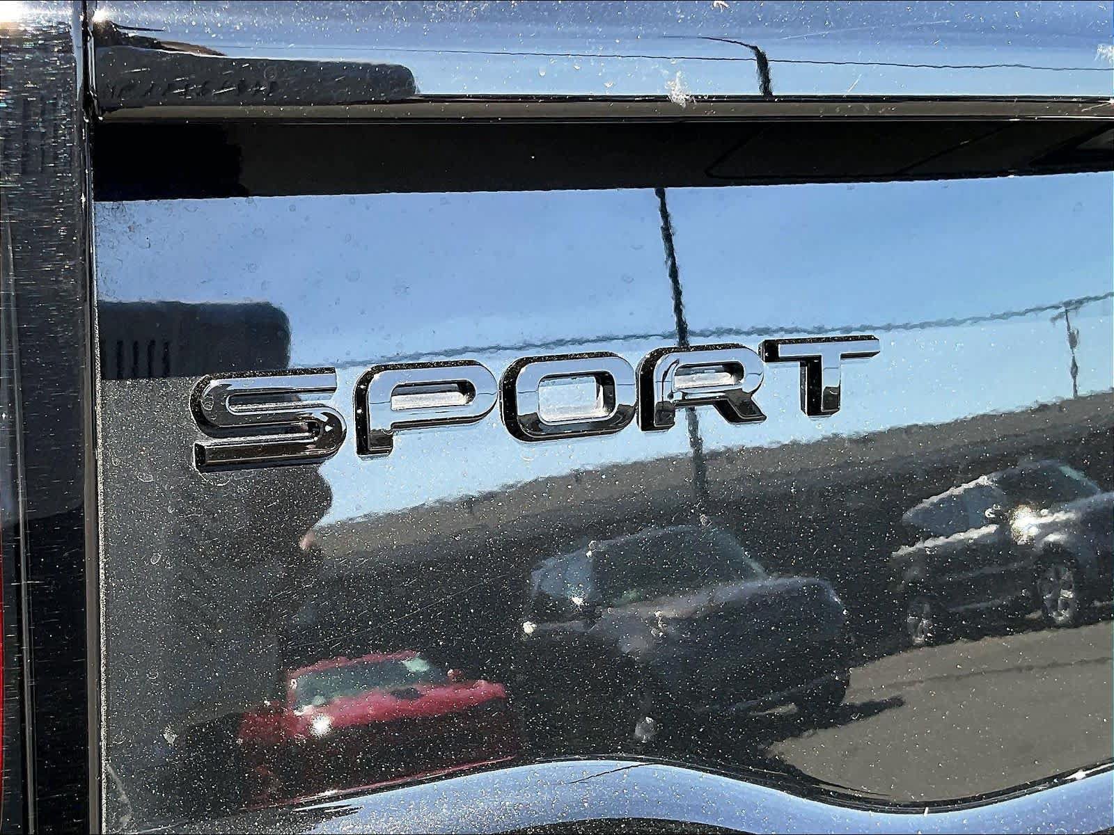Used 2025 Land Rover Discovery Sport Dynamic SE AWD/4WD image 8