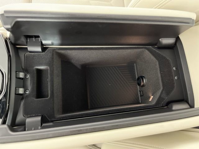 Used 2024 BMW 530i w/ Premium Package image 31