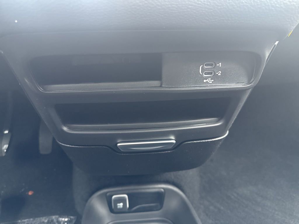 New 2026 Chrysler Pacifica Select FWD image 32