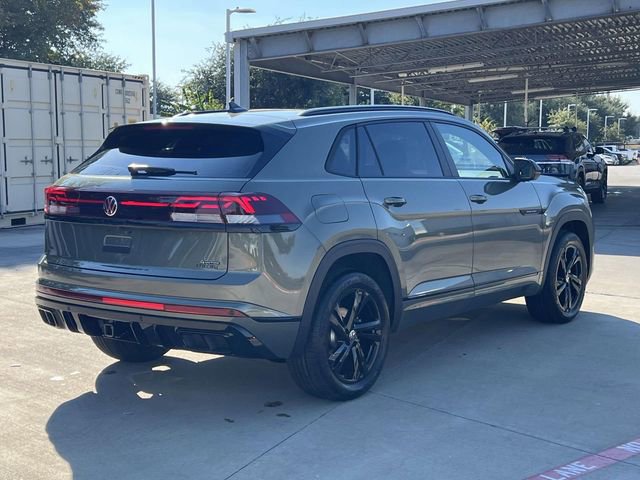 New 2026 Volkswagen Atlas Cross Sport SEL R-Line image 3