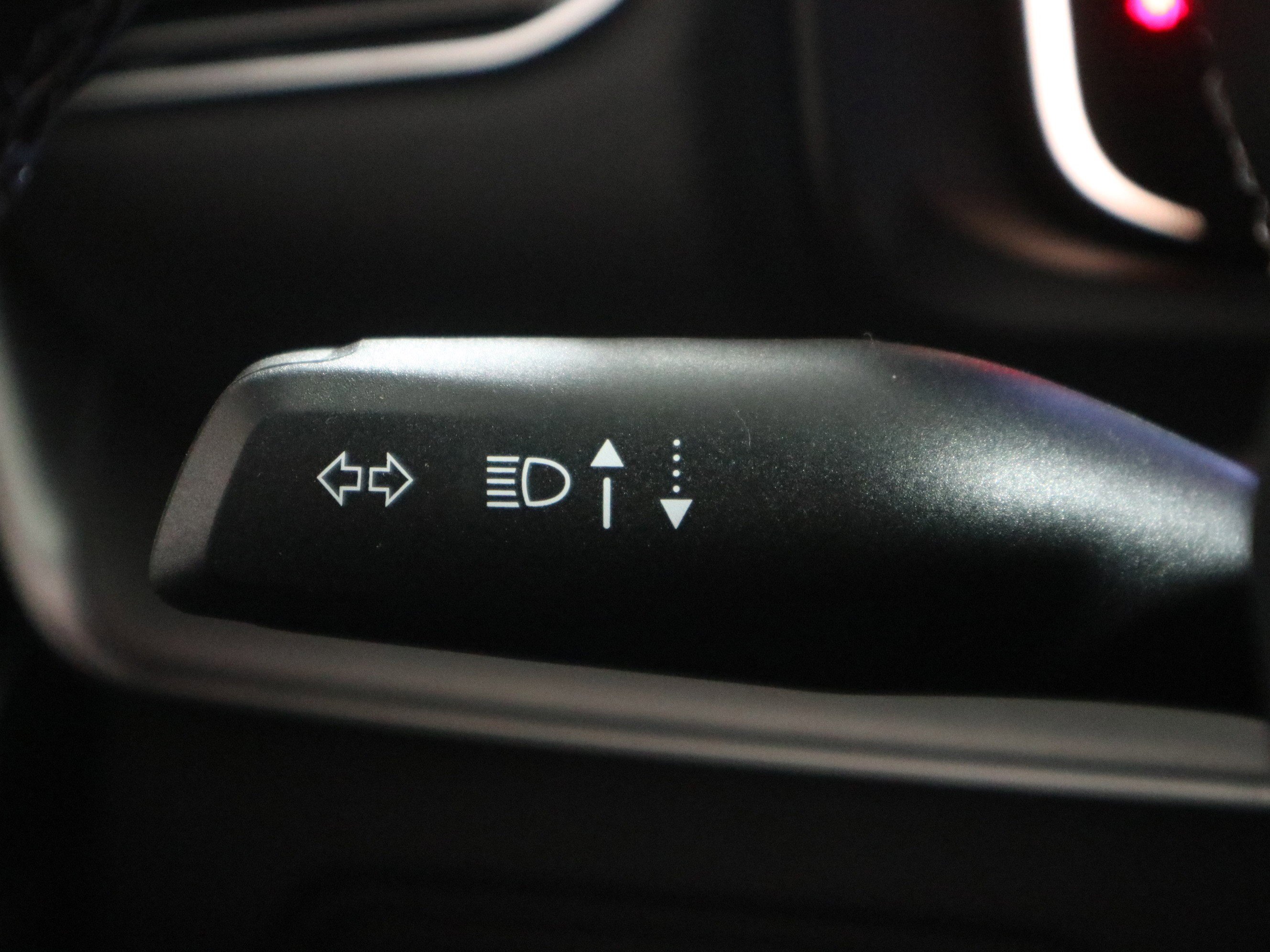 New 2025 Jeep Wagoneer Series III image 32