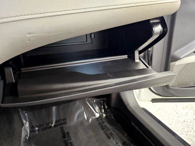 Used 2020 Toyota Camry SE image 21