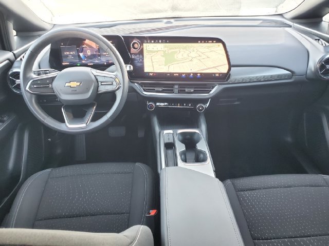 Certified 2025 Chevrolet Equinox EV LT FWD image 15