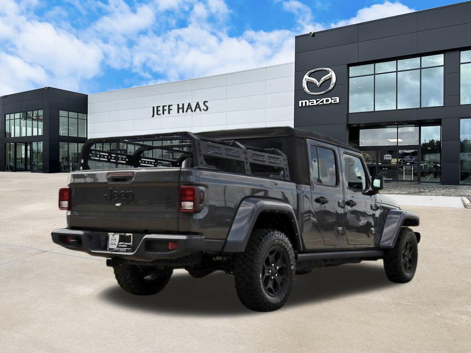 Used 2022 Jeep Gladiator Sport AWD/4WD image 3