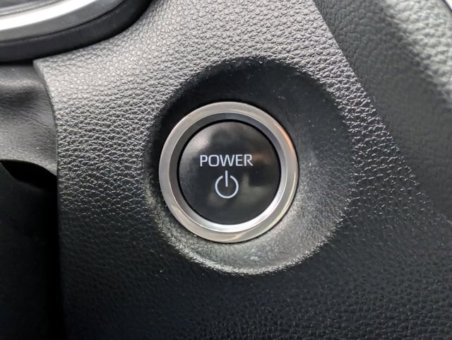 Certified 2023 Toyota Corolla Cross XSE image 19