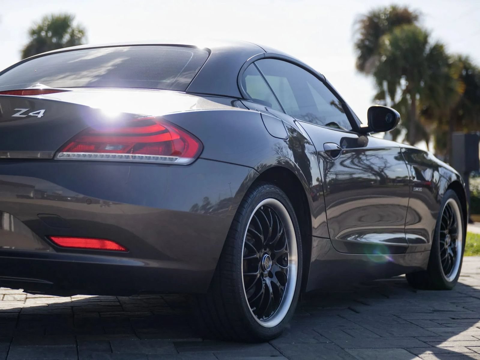 Used 2011 BMW Z4 sDrive30i RWD image 26