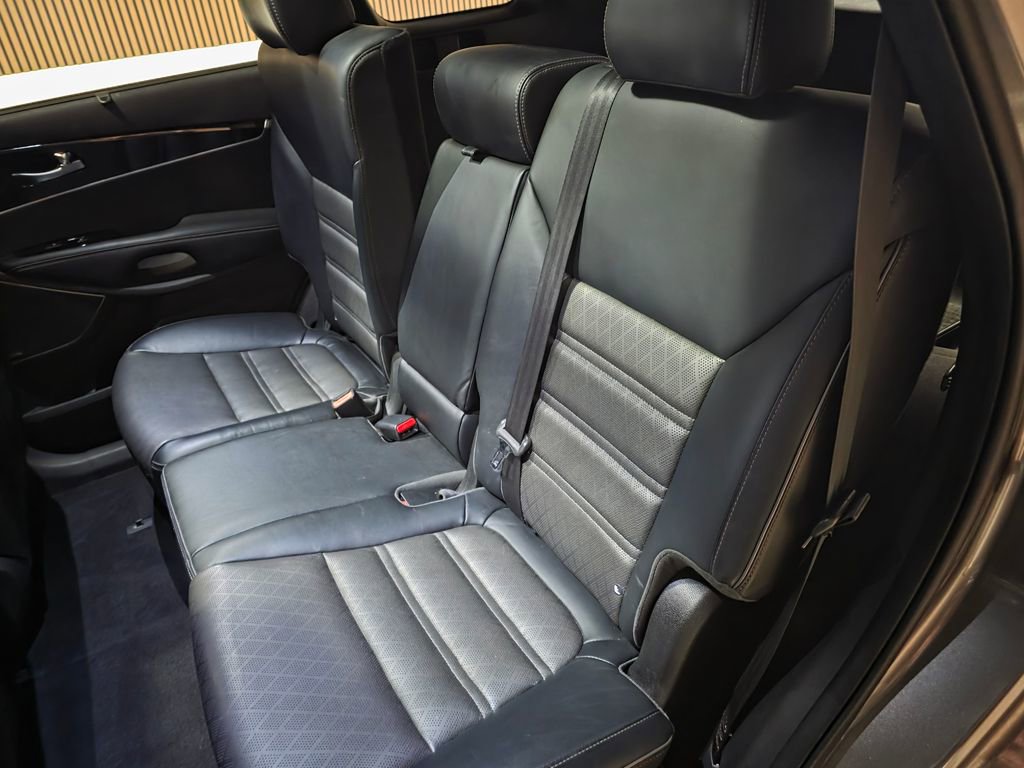 Used 2016 Kia Sorento SX image 17