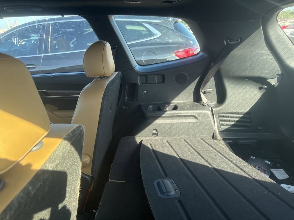 Certified 2022 Kia Telluride SX w/ Towing Package FWD image 11