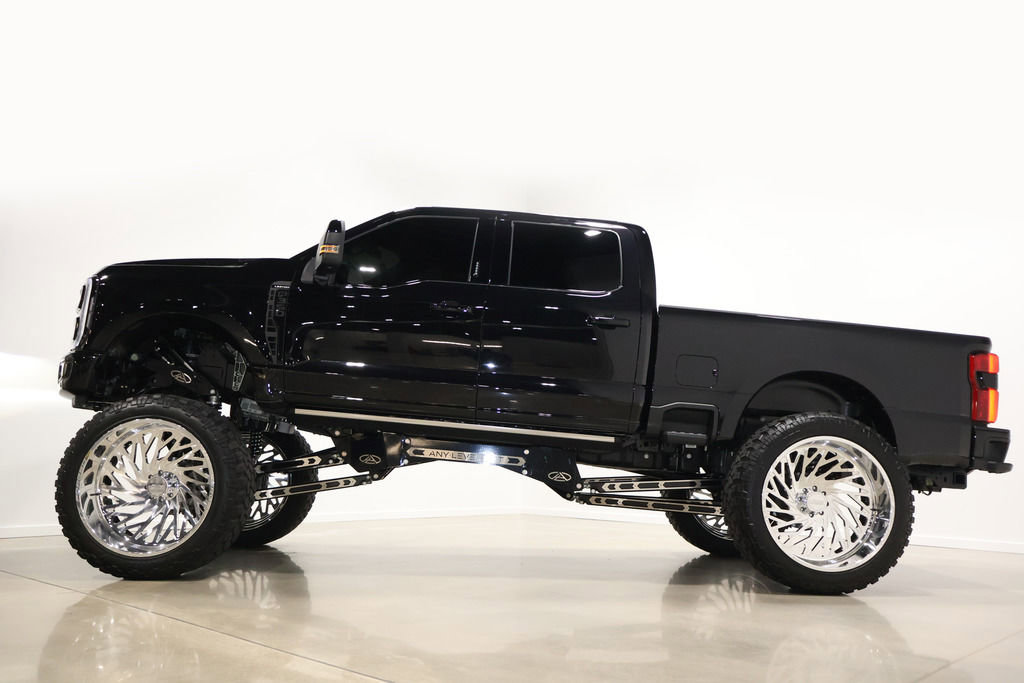 Used 2024 Ford F350 Limited w/ FX4 Off-Road Package image 36