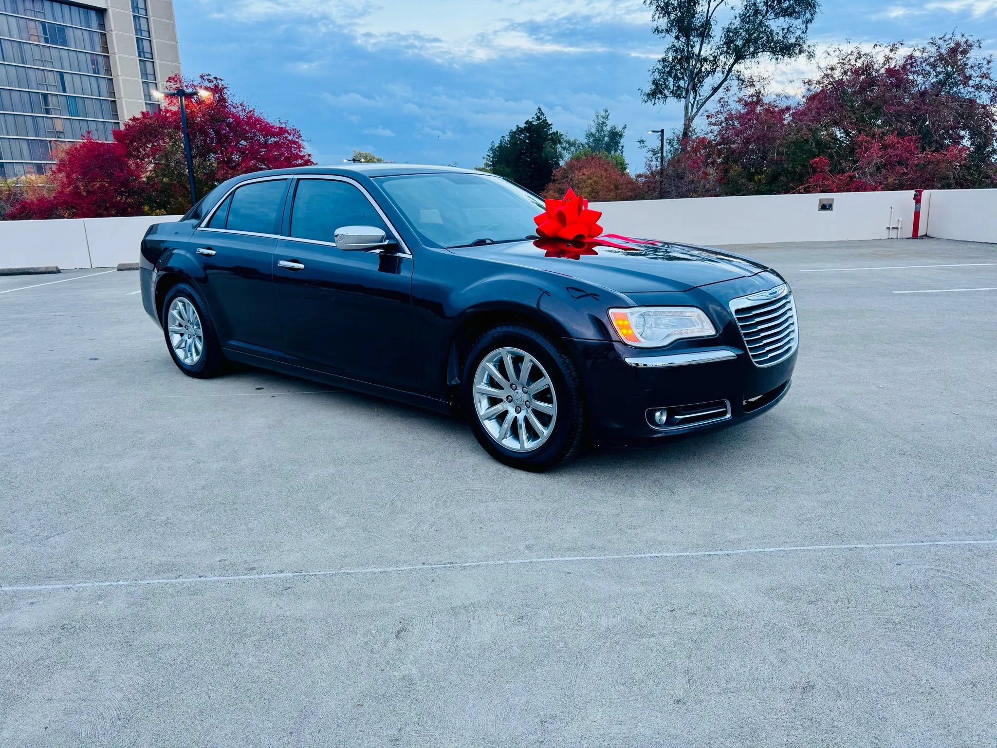 Used 2012 Chrysler 300 Limited RWD image 8