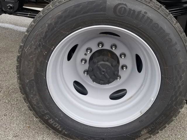 New 2026 Ford F550 XL DUMP TRUCK image 14