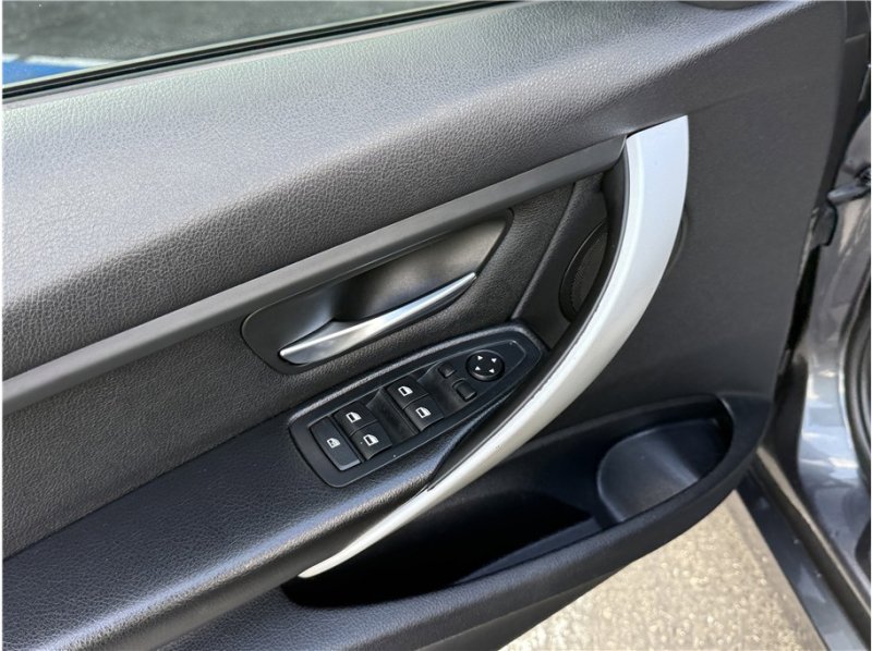 Used 2013 BMW 328i Sedan image 16