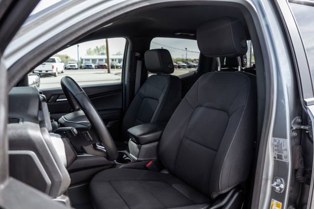 Used 2024 Chevrolet Colorado LT w/ LT Convenience Package image 25