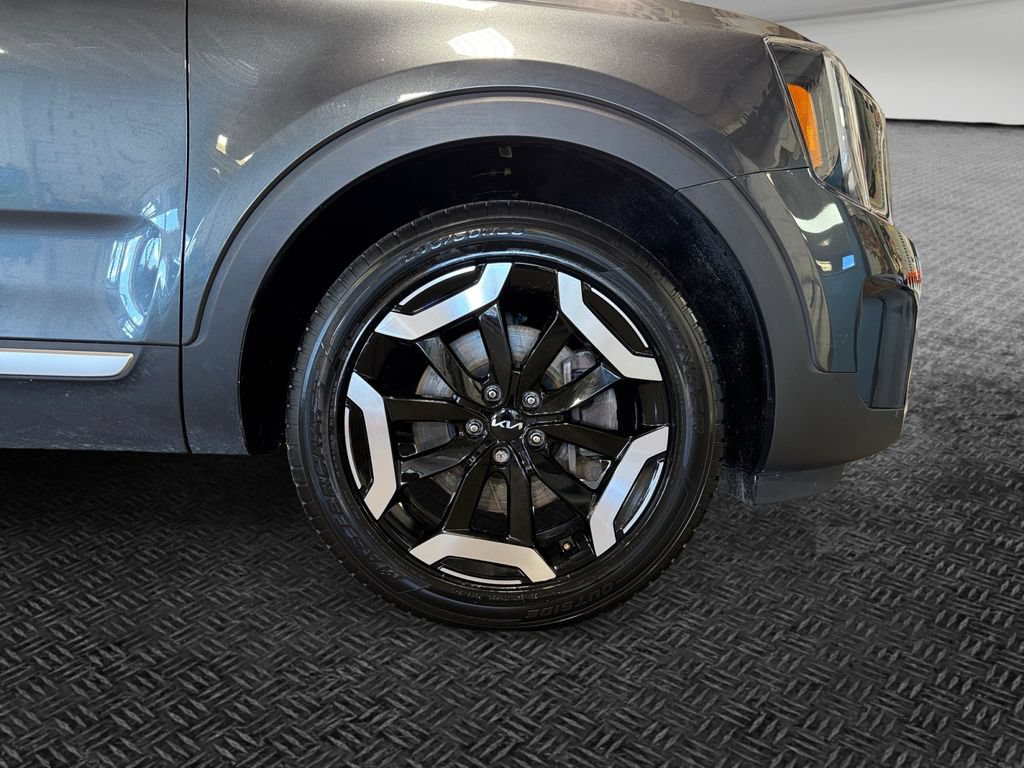 Certified 2024 Kia Telluride S w/ S Sunroof Package AWD/4WD image 11