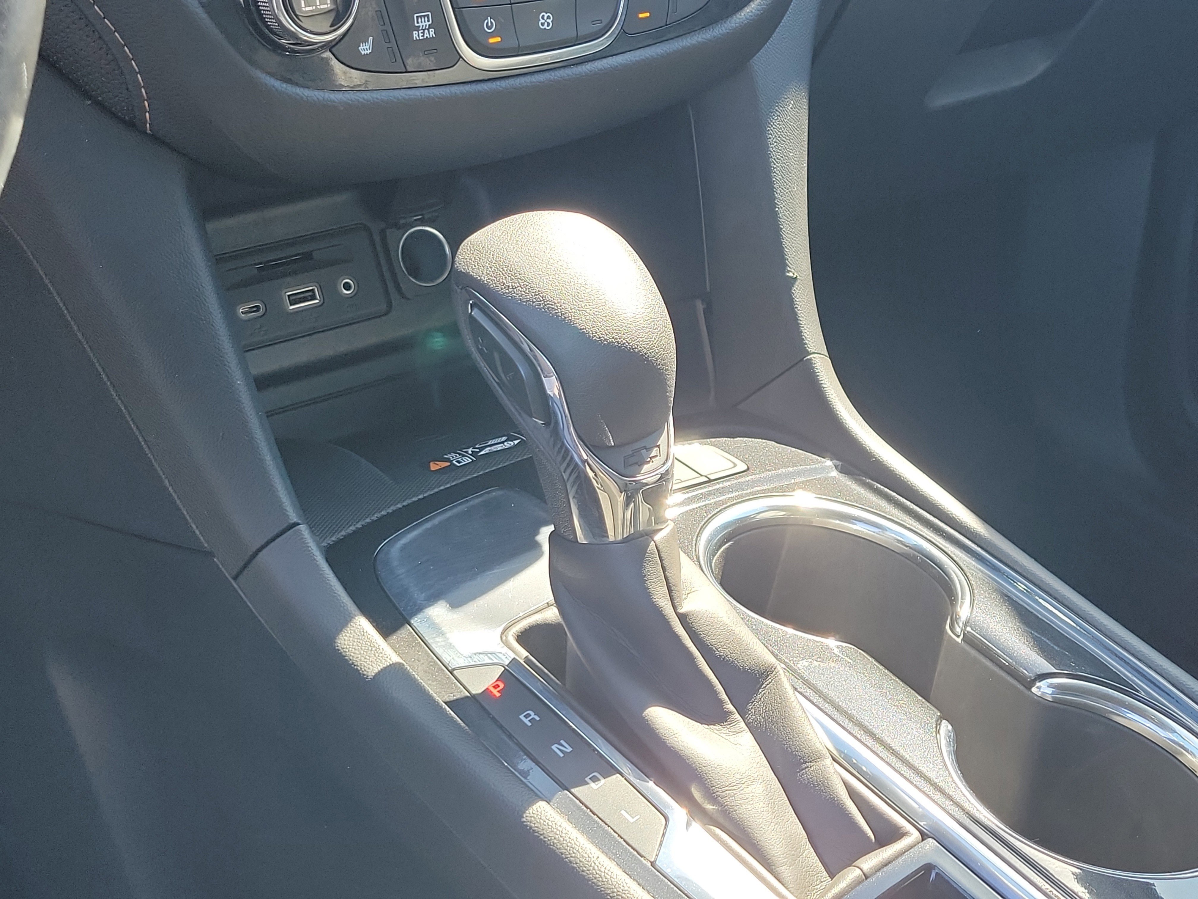 Used 2022 Chevrolet Equinox Premier image 27