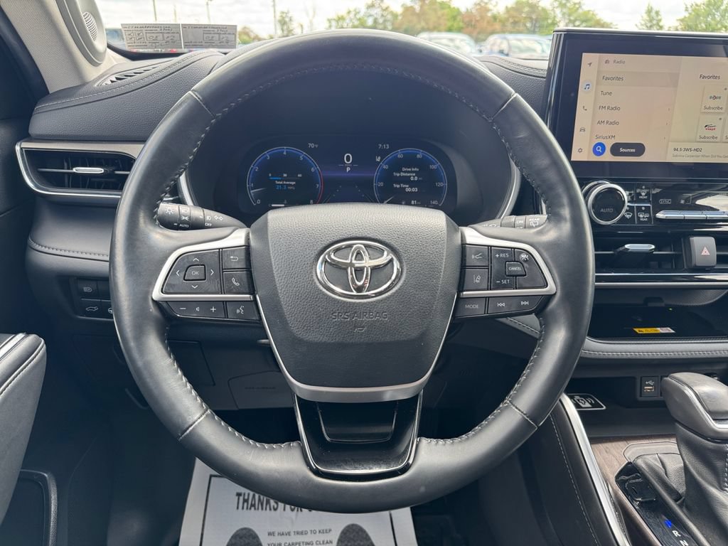 Used 2023 Toyota Highlander Limited AWD/4WD image 15