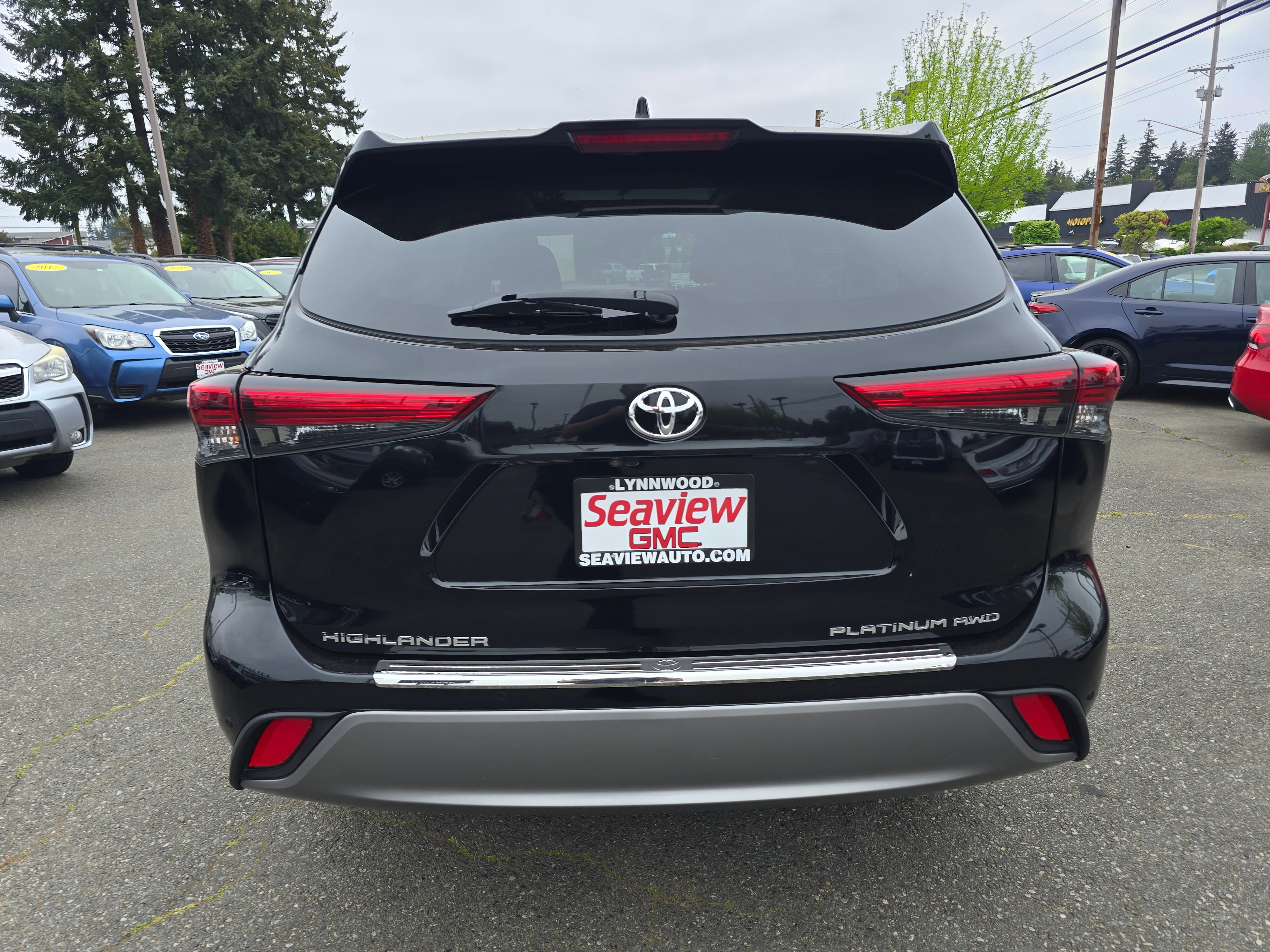 Used 2023 Toyota Highlander Platinum AWD/4WD image 6