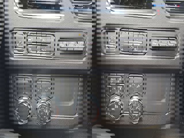 Used 2023 GMC Yukon XL AT4 w/ AT4 Premium Package image 28