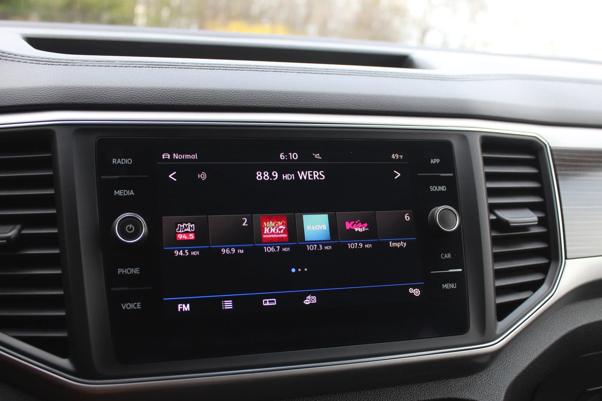 Used 2018 Volkswagen Atlas SE AWD/4WD image 33