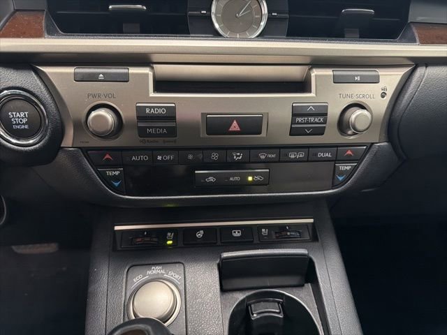 Used 2013 Lexus ES 350 w/ Luxury Pkg FWD image 17