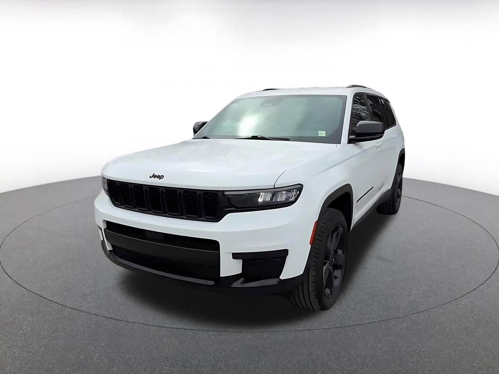 Used 2023 Jeep Grand Cherokee L Laredo AWD/4WD image 7