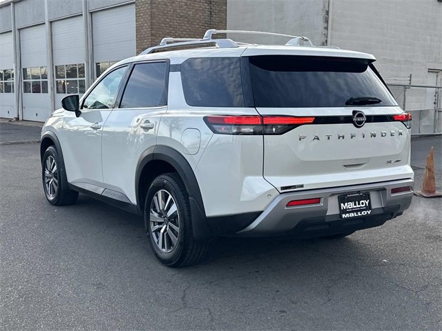 Used 2023 Nissan Pathfinder SL image 3