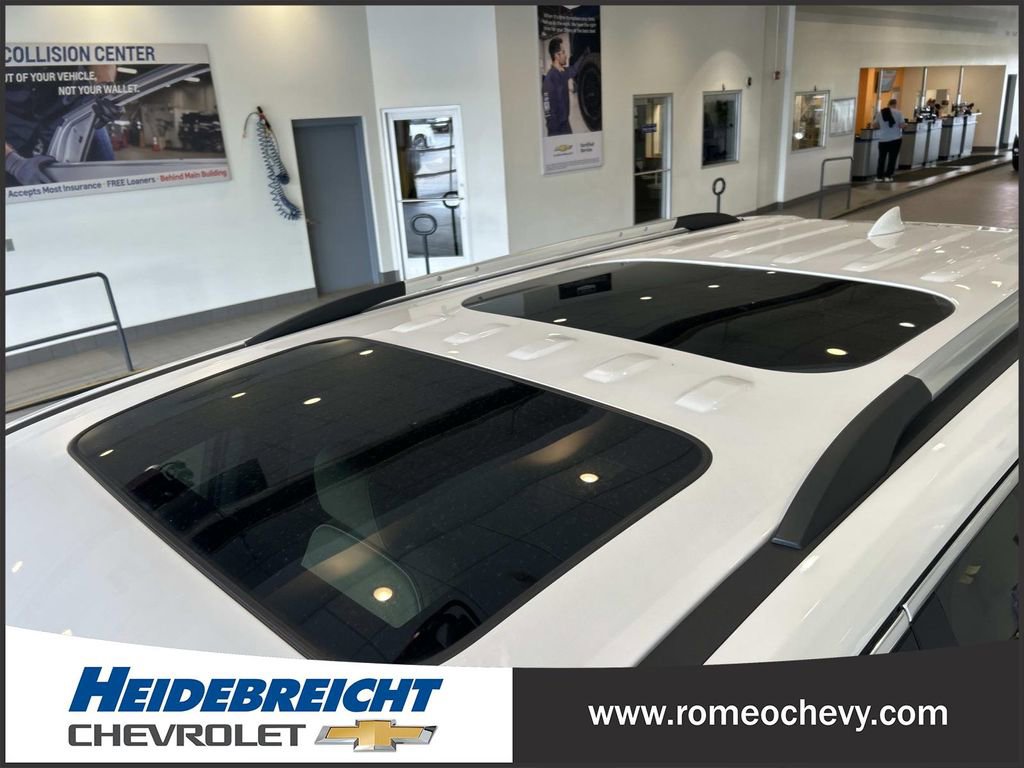 Used 2023 Chevrolet Traverse Premier w/ LPO, Floor Liner Package AWD/4WD image 36