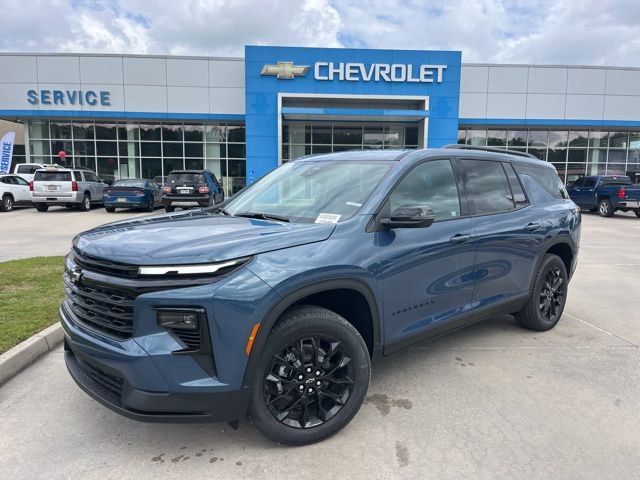 New 2026 Chevrolet Traverse LT w/ Midnight/Sport Edition FWD image 2