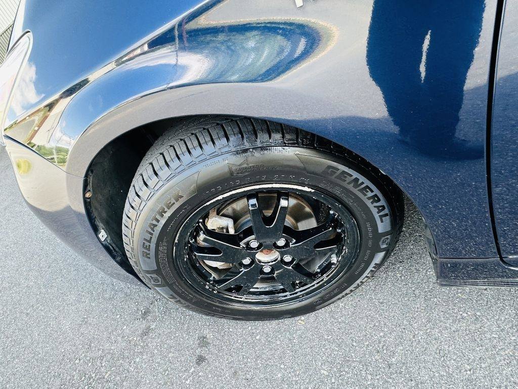 Used 2012 Toyota Prius Two FWD image 9