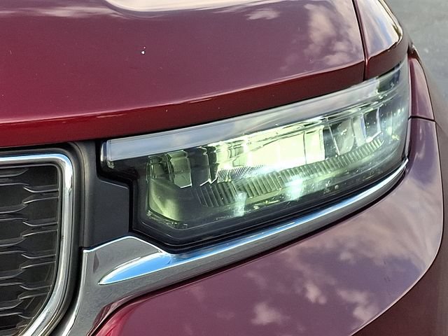 Used 2022 Jeep Grand Cherokee Laredo w/ Luxury Tech Group I AWD/4WD image 12