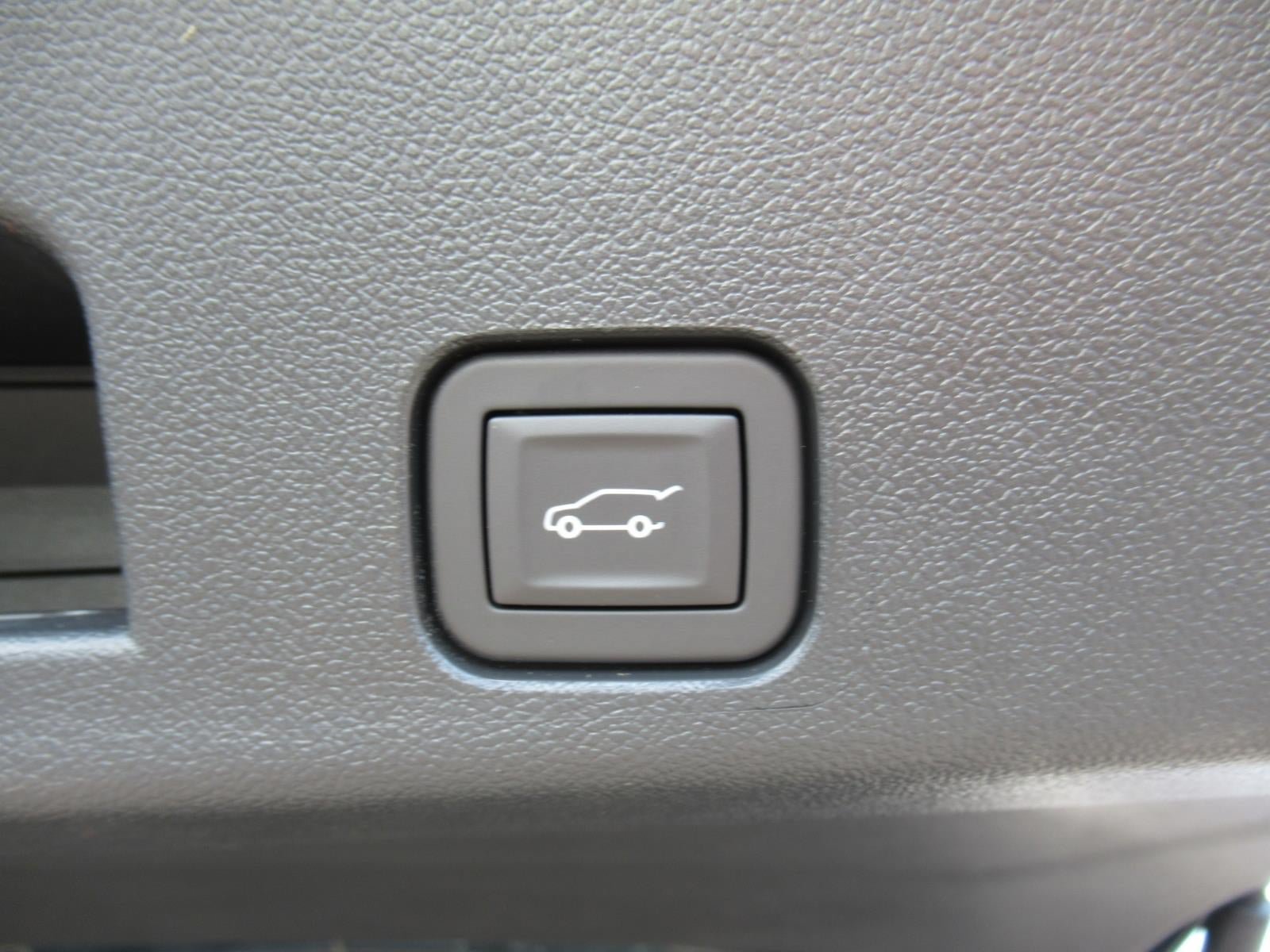 New 2027 Chevrolet Traverse Z71 w/ Driver Confidence Package AWD/4WD image 37
