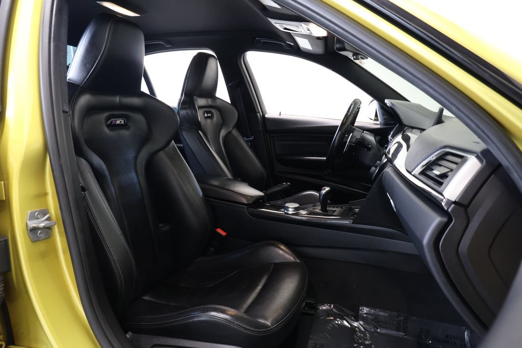 Used 2018 BMW M3 RWD image 23