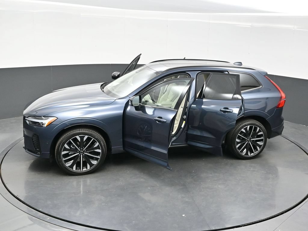 New 2026 Volvo XC60 B5 Ultra w/ Climate Package AWD/4WD image 27