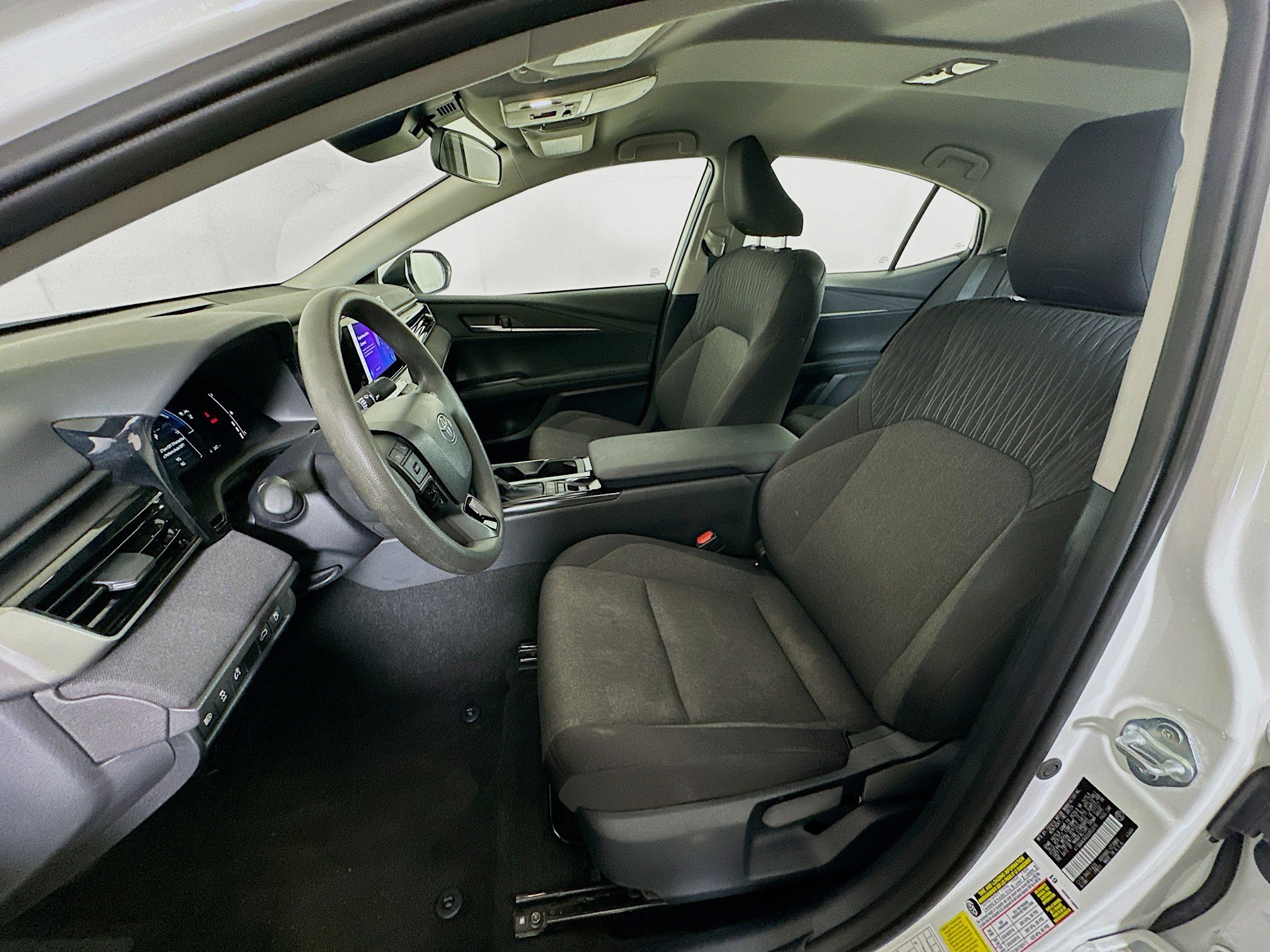 Used 2025 Toyota Camry LE image 13