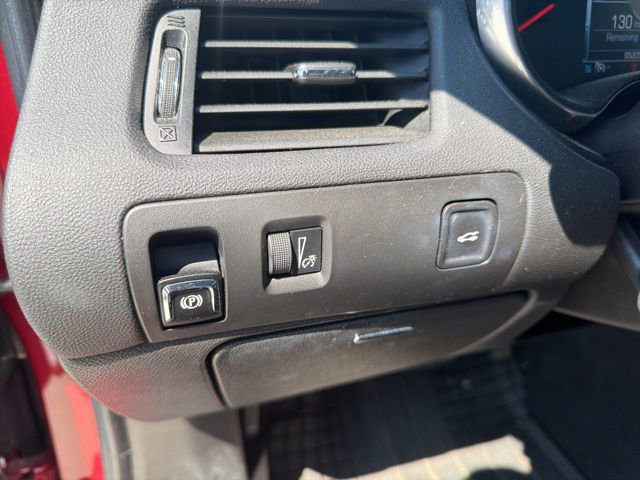 Used 2019 Chevrolet Impala LT w/ LT Convenience Package image 6