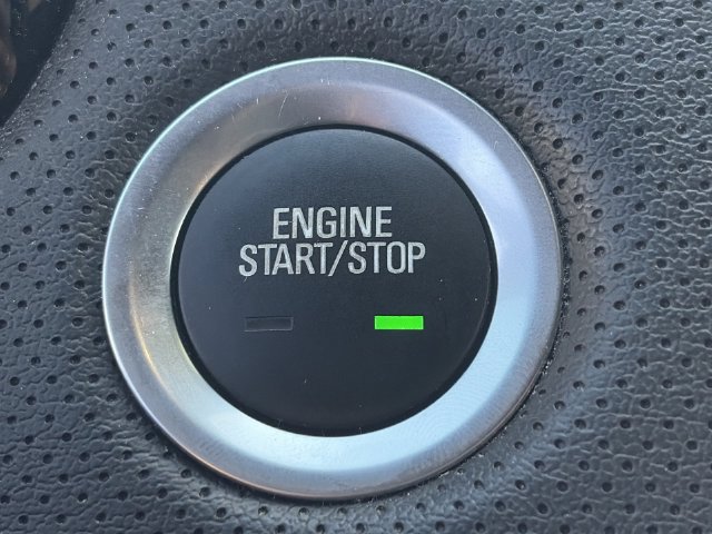 Used 2020 Cadillac XT5 Premium Luxury FWD image 17