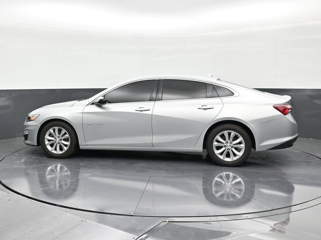 Used 2020 Chevrolet Malibu LT image 2