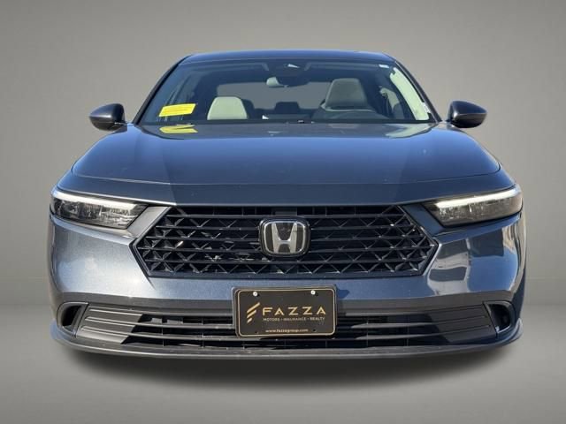 Used 2023 Honda Accord EX image 9