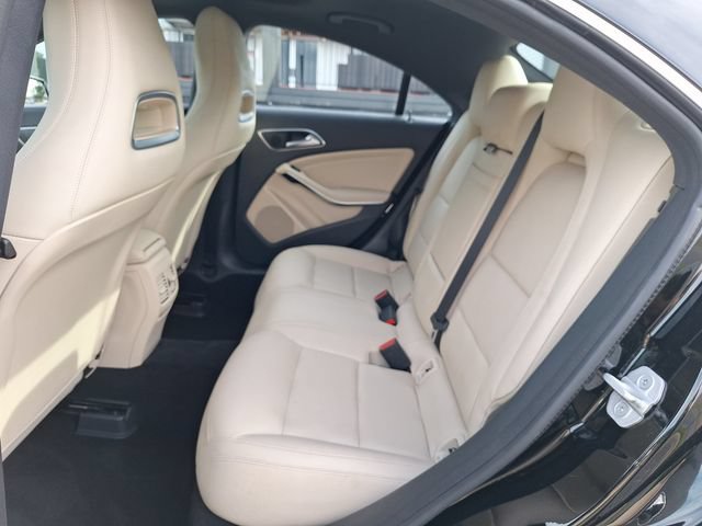 Used 2016 Mercedes-Benz CLA 250 image 22