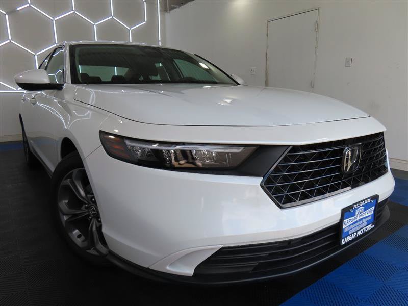Used 2024 Honda Accord EX image 2