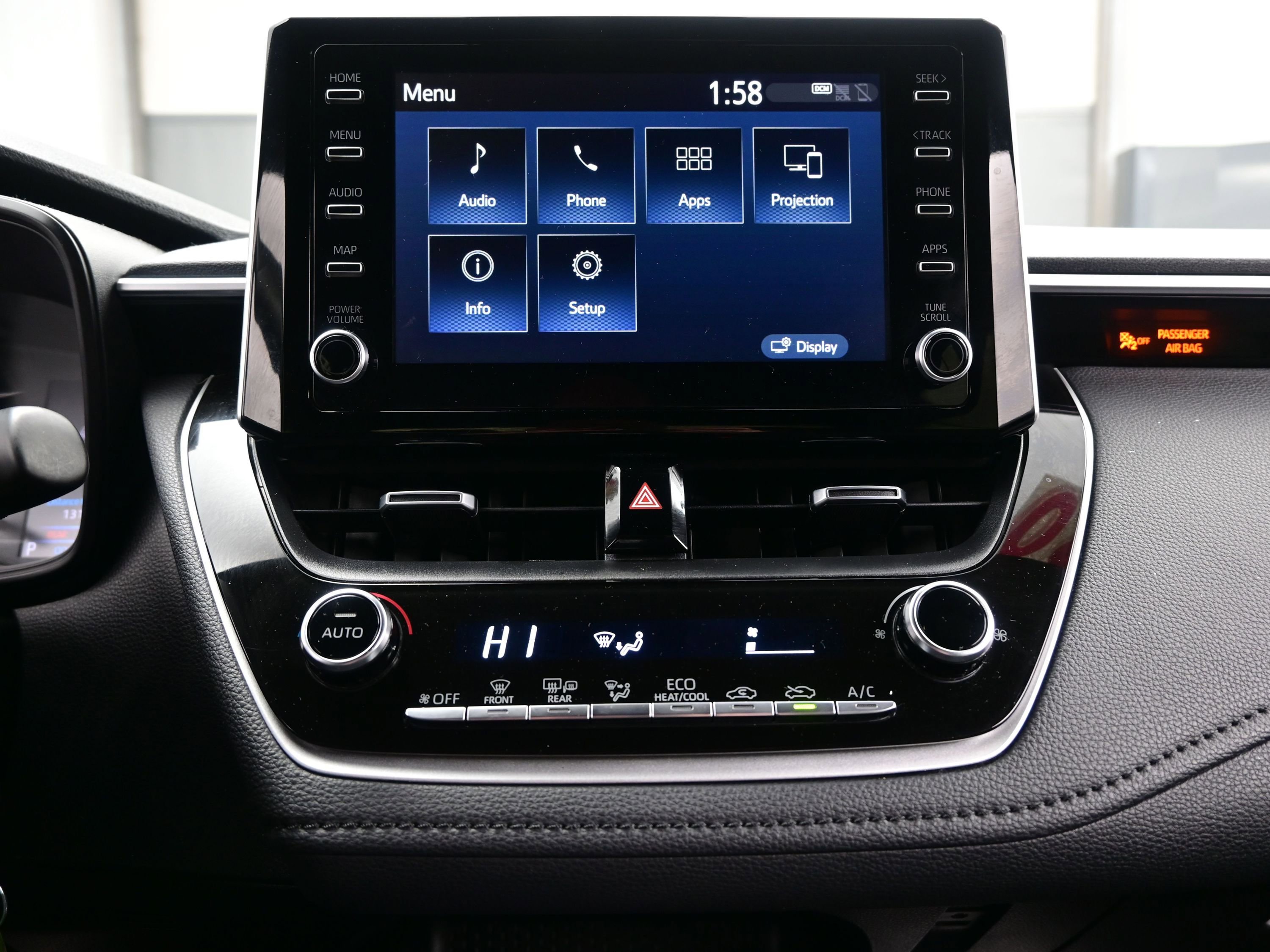 Used 2020 Toyota Corolla SE image 18